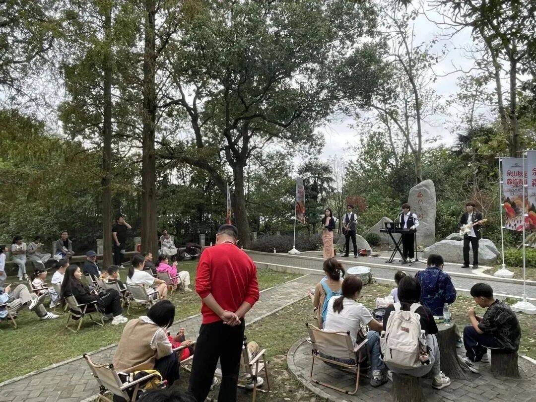 有奖、徐霞客NPC…秋游佘山新玩法还有超值亲子卡首发CQ9电子游戏网站GO享松江 移动美术馆、寻“雅”(图4) 有奖、徐霞客NPC…秋游佘山新玩法还有超值亲子卡首发CQ9电子游戏网站GO享松江 移动美术馆、寻“雅”(图4)