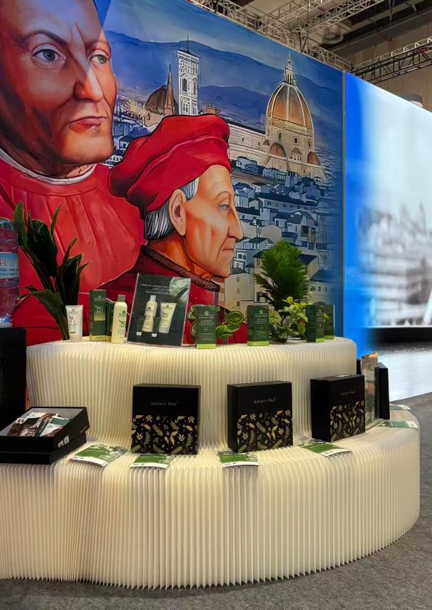 bud亮相进博会演绎意式美学CQ9电子登录注册nature(图2) bud亮相进博会演绎意式美学CQ9电子登录注册nature(图2)