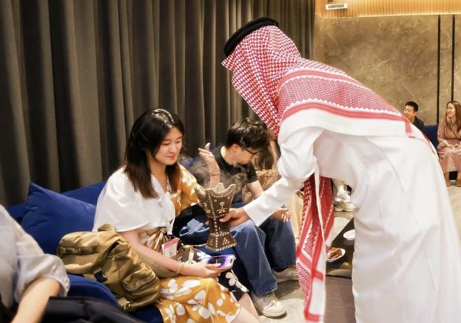 了3天:距离中国7000公里遍地黄金与荆棘CQ9电子平台网站我在最土豪的游戏市场待(图16) 了3天:距离中国7000公里遍地黄金与荆棘CQ9电子平台网站我在最土豪的游戏市场待(图16)